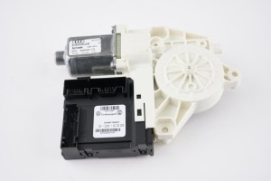 NOWA ORYGINALNA CZĘŚĆ AUDI TRADITION 8J8959802B