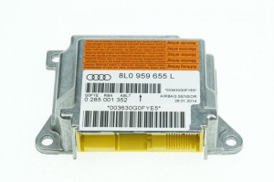 NOWA ORYGINALNA CZĘŚĆ AUDI TRADITION 8L0959655L