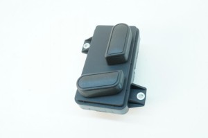 NOWA ORYGINALNA CZĘŚĆ AUDI TRADITION 4B09597664PK