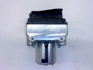 NOWA ORYGINALNA CZĘŚĆ AUDI TRADITION 8D0614111A