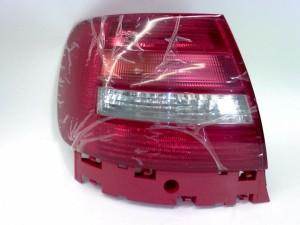 NOWA ORYGINALNA CZĘŚĆ AUDI TRADITION 8D0945095F