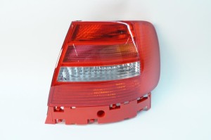 NOWA ORYGINALNA CZĘŚĆ AUDI TRADITION 8D0945096F