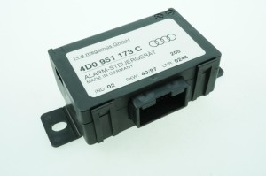 NOWA ORYGINALNA CZĘŚĆ AUDI TRADITION 4D0951173C