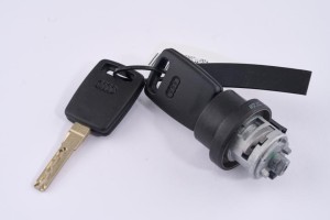 NOWA ORYGINALNA CZĘŚĆ AUDI TRADITION 8E0905855C