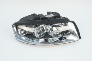 NOWA ORYGINALNA CZĘŚĆ AUDI TRADITION 8E0941030D