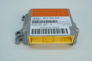 NOWA ORYGINALNA CZĘŚĆ AUDI TRADITION 8E0959655