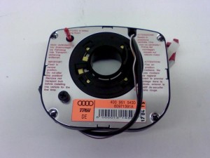 NOWA ORYGINALNA CZĘŚĆ AUDI TRADITION 4D0951543D