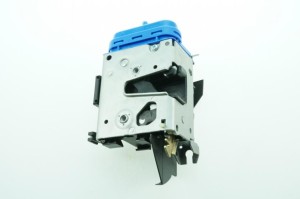 NOWA ORYGINALNA CZĘŚĆ AUDI TRADITION 8D0839015D