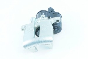 NOWA ORYGINALNA CZĘŚĆ AUDI TRADITION 4F0615404