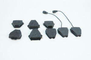 NOWA ORYGINALNA CZĘŚĆ AUDI TRADITION 4D0698151AE