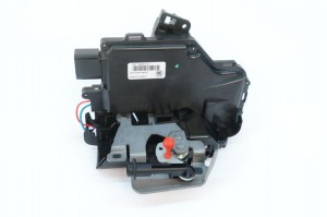 NOWA ORYGINALNA CZĘŚĆ AUDI TRADITION 8E2837015C
