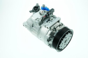 NOWA ORYGINALNA CZĘŚĆ AUDI TRADITION 8E0260805S
