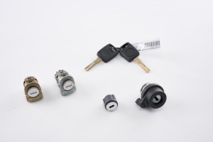 NOWA ORYGINALNA CZĘŚĆ AUDI TRADITION 8Z0800375P