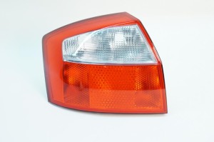 NOWA ORYGINALNA CZĘŚĆ AUDI TRADITION 8E5945217