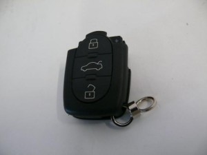 NOWA ORYGINALNA CZĘŚĆ AUDI TRADITION 8Z0837231D01C