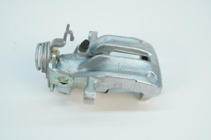 NOWA ORYGINALNA CZĘŚĆ AUDI TRADITION 8D0615424B
