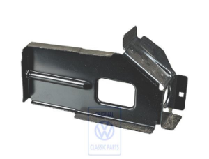 Mocowanie z tyłu po lewej stronie na podłużnicy pasującej do Golfa 4