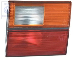 LAMPA TYLNA PRAWA ŚRODKOWA VW CORRADO 88-95