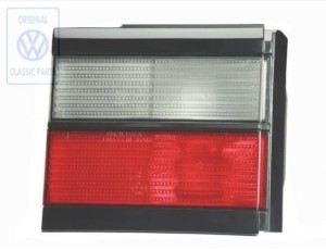 LAMPA TYLNA LEWA VW PASSAT KOMBI B3 88-93